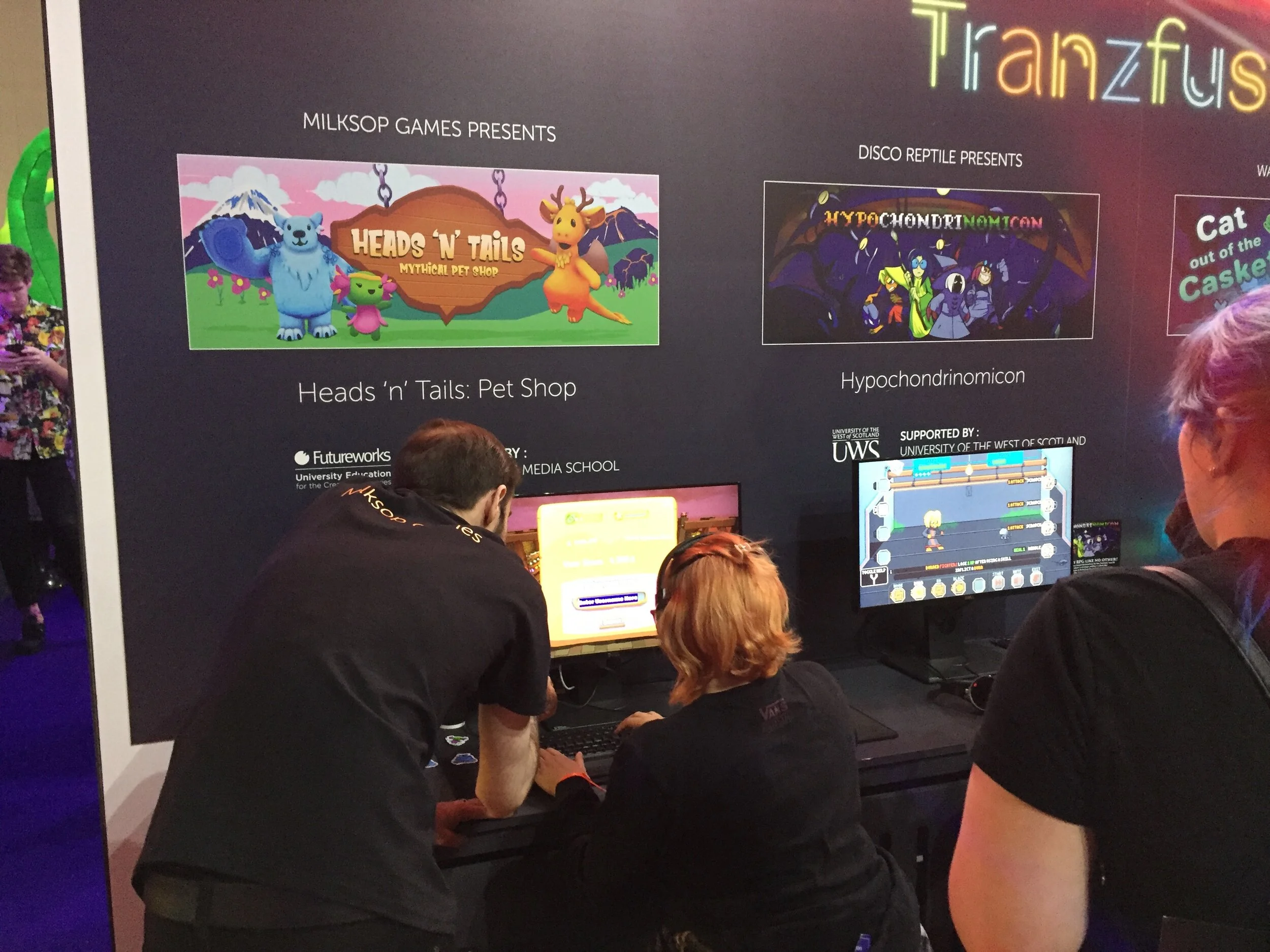 Lee helping a player to set their new high score on the leaderboard. Nicely done!