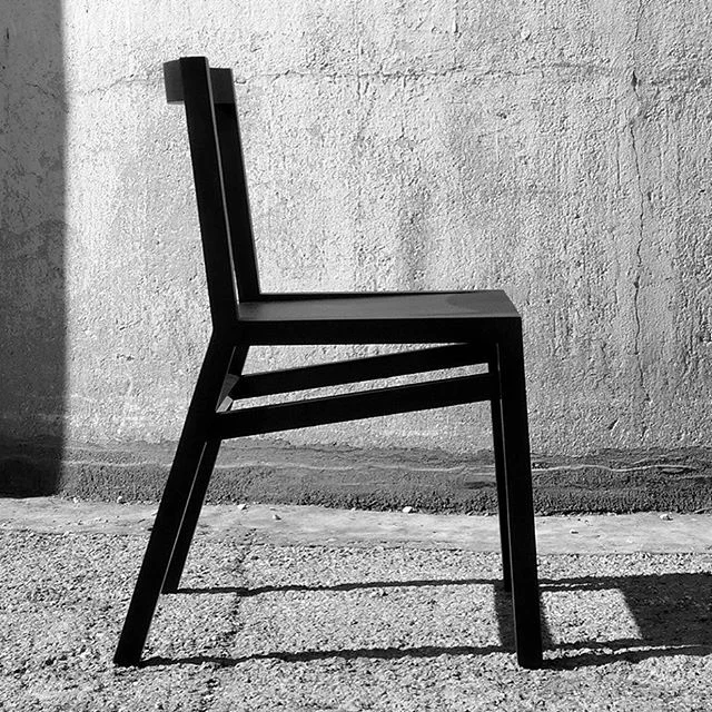 Alluvem.......
CHAIR IV