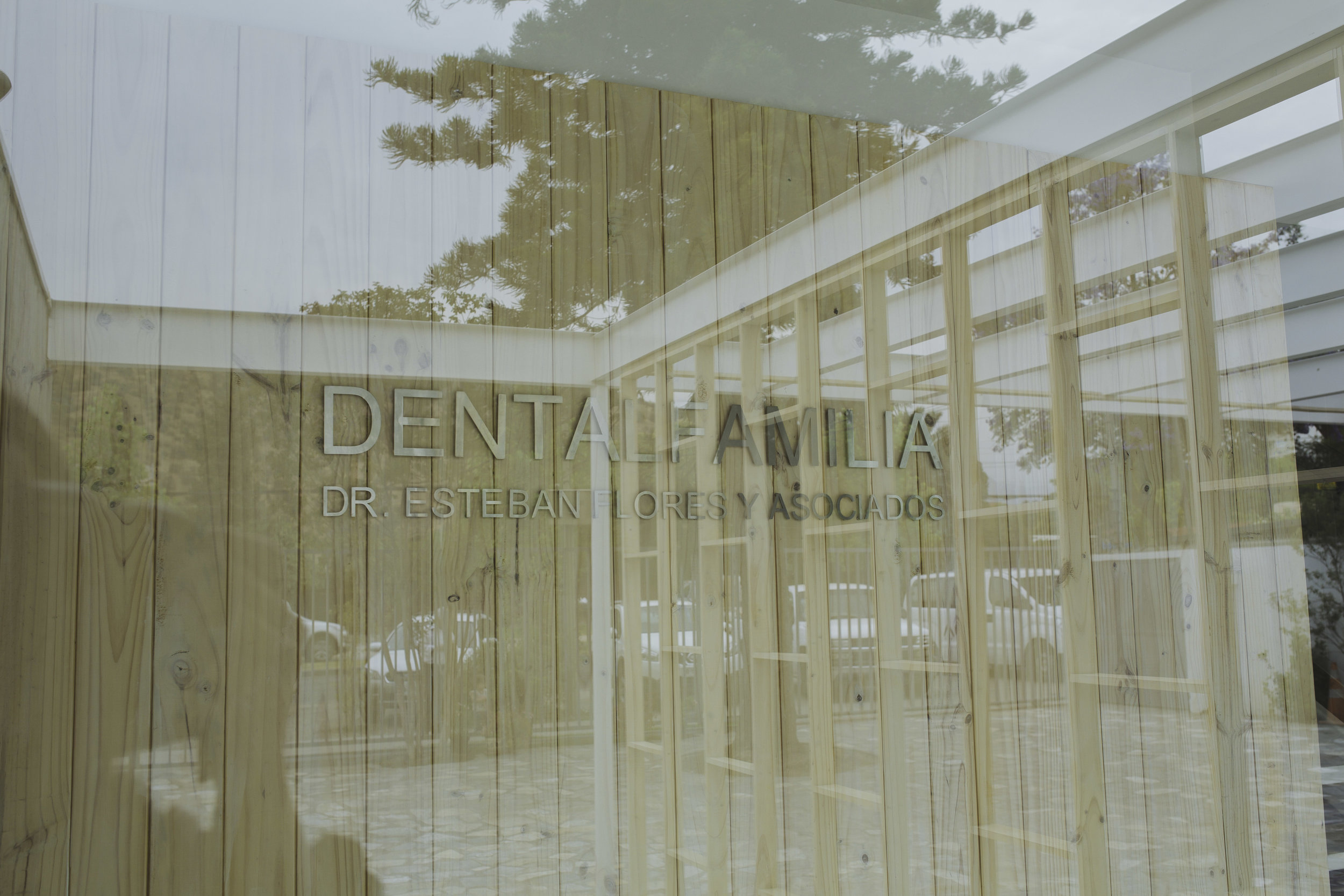 06 CENTRO DENTAL FAMILIA.jpg