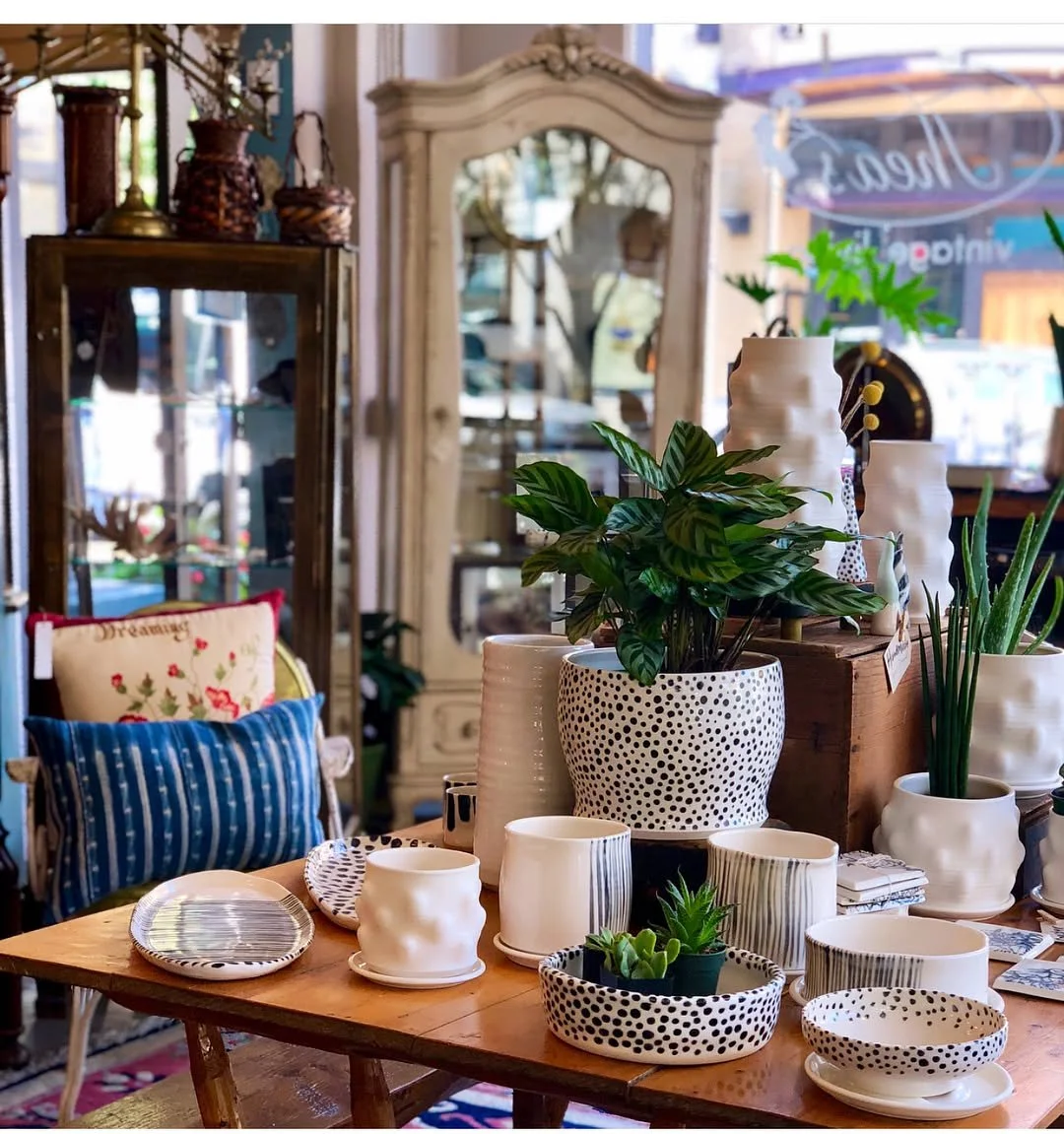 Tonight is the night! Come by and visit me @theasvintageliving, 12th &amp; Glisan, 5-8pm during first Thursday in the Pearl! Beverages by @boedeckercellars &amp; @leikambrewing!🎨🍷🌿