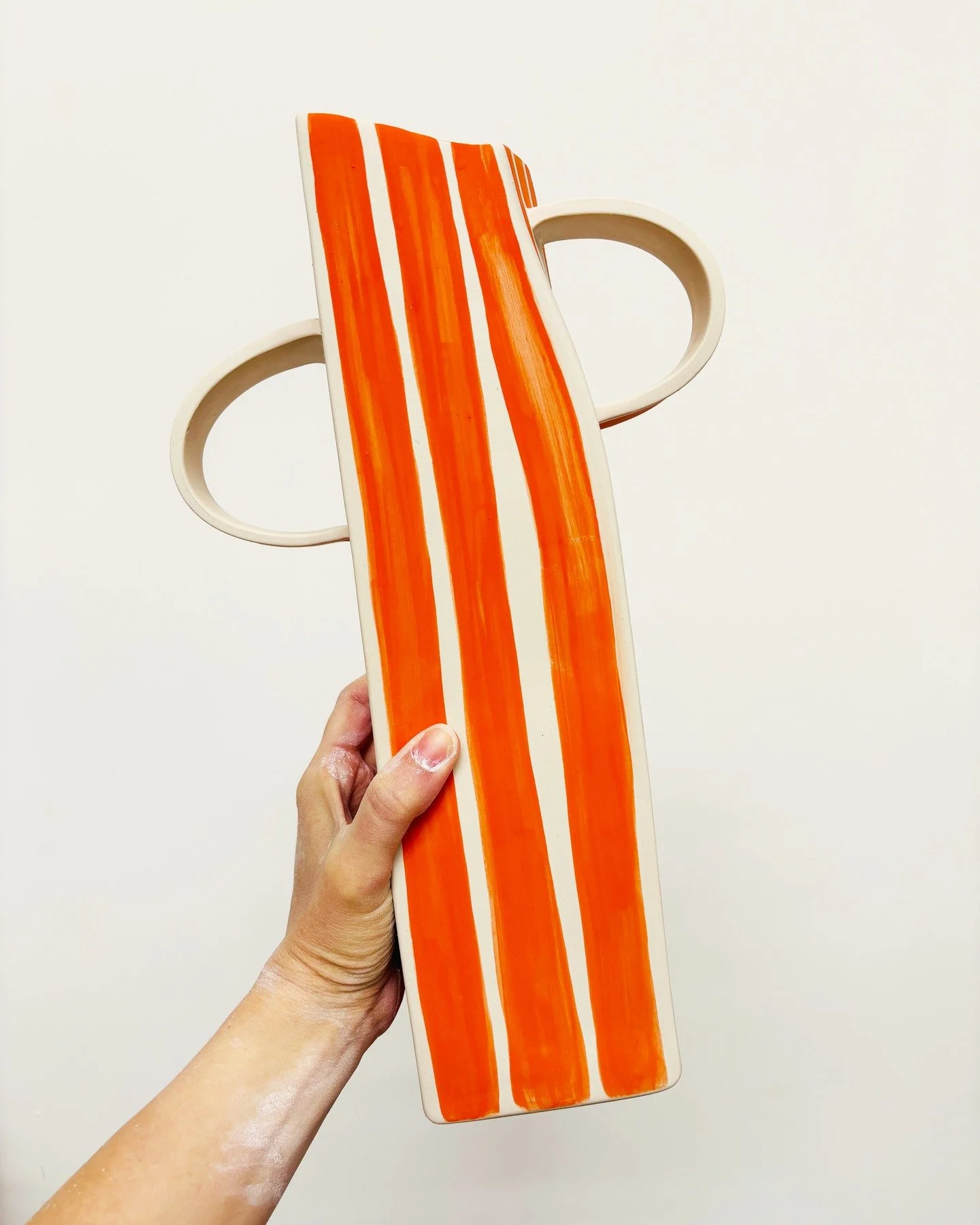 Orange strips taking up space in the best way. 

Come see some of my new work in person during NW Marine Art Works Summer Open studio. May 31st + Sunday June 1st, 10am-4pm @nwmarineartworks 
🧡
#ContemporaryCeramics #porcelain #PortlandArt #PortlandA