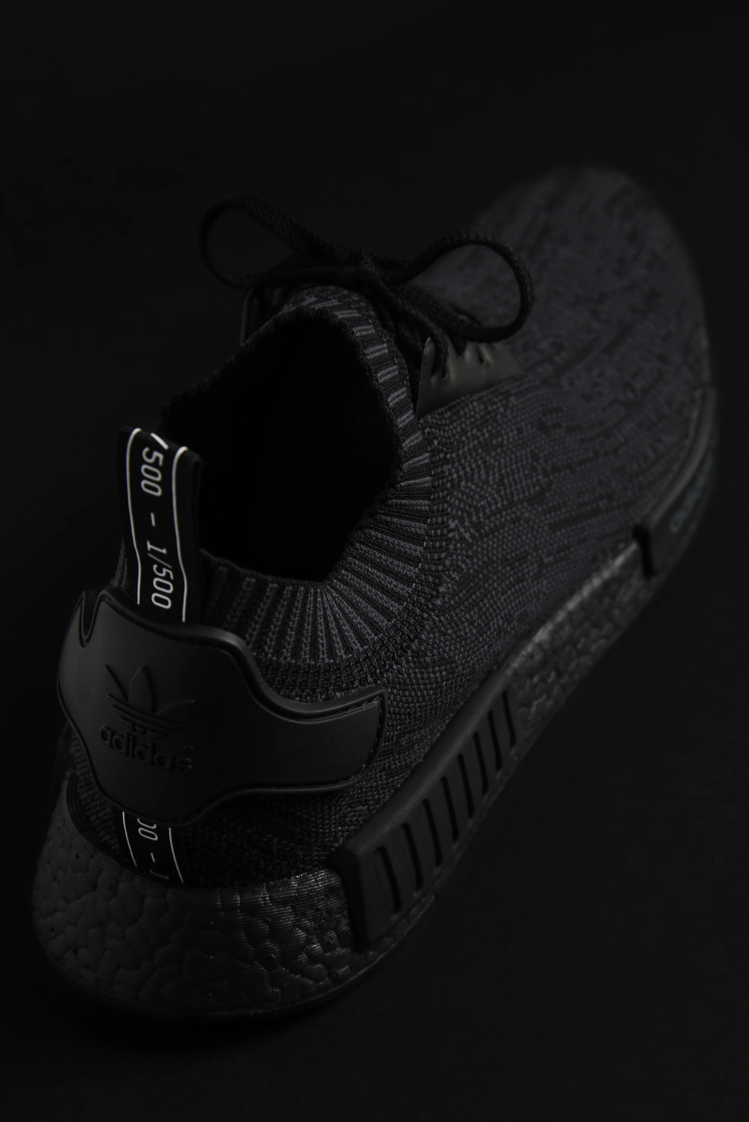 adidas nmd r1 pk pitch black