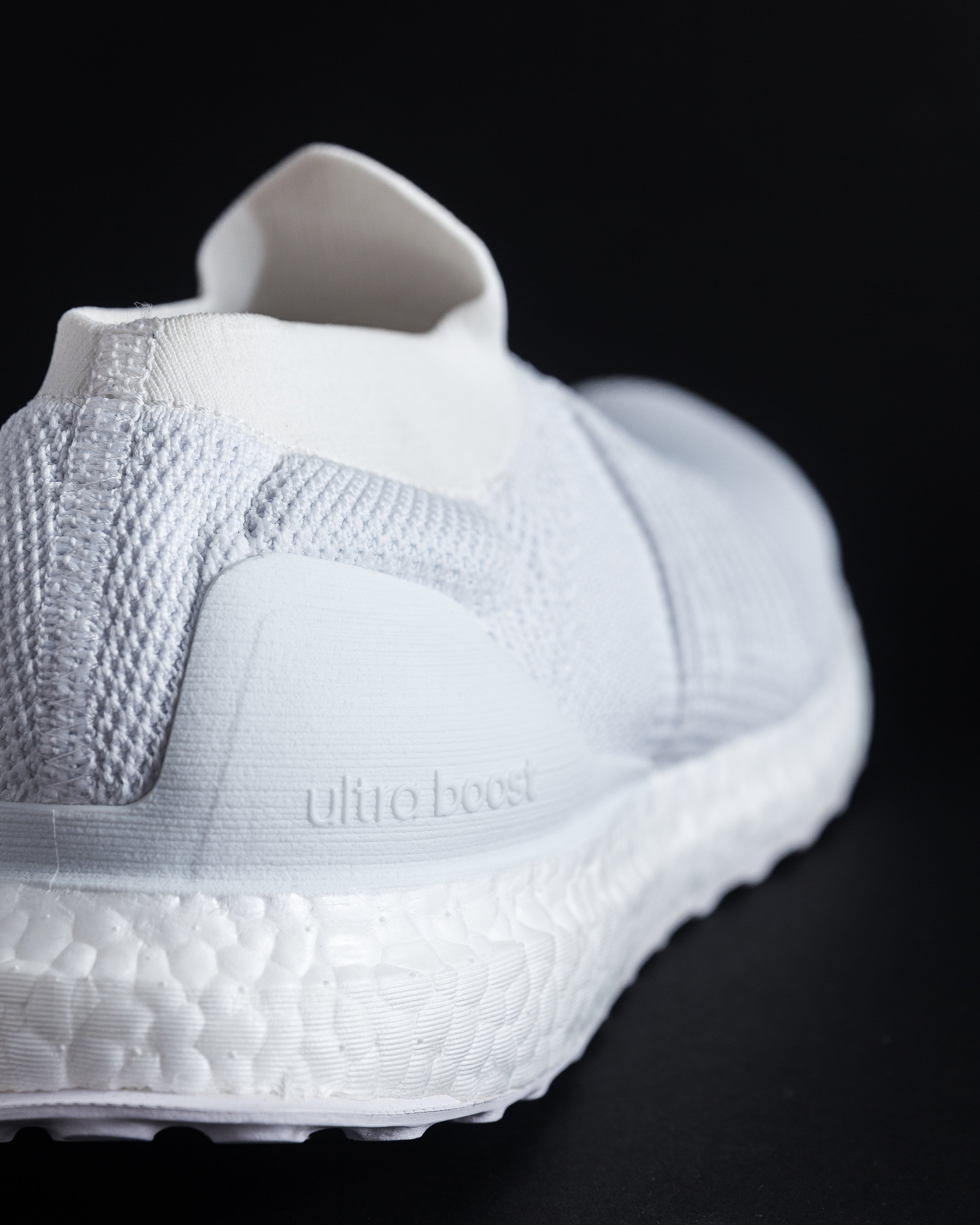 white laceless ultra boost