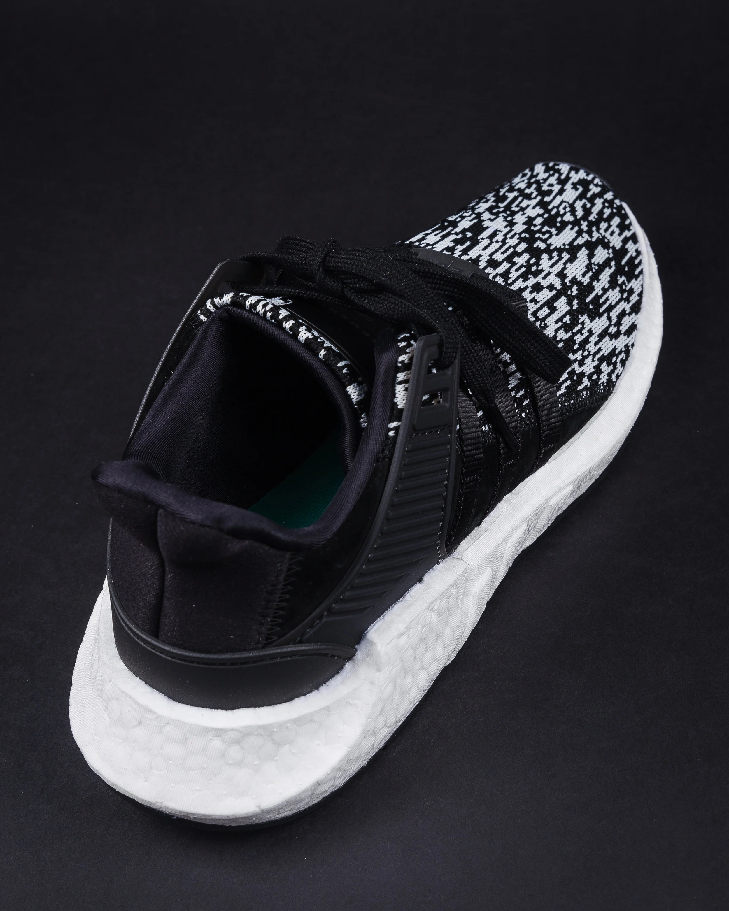 eqt support black glitch