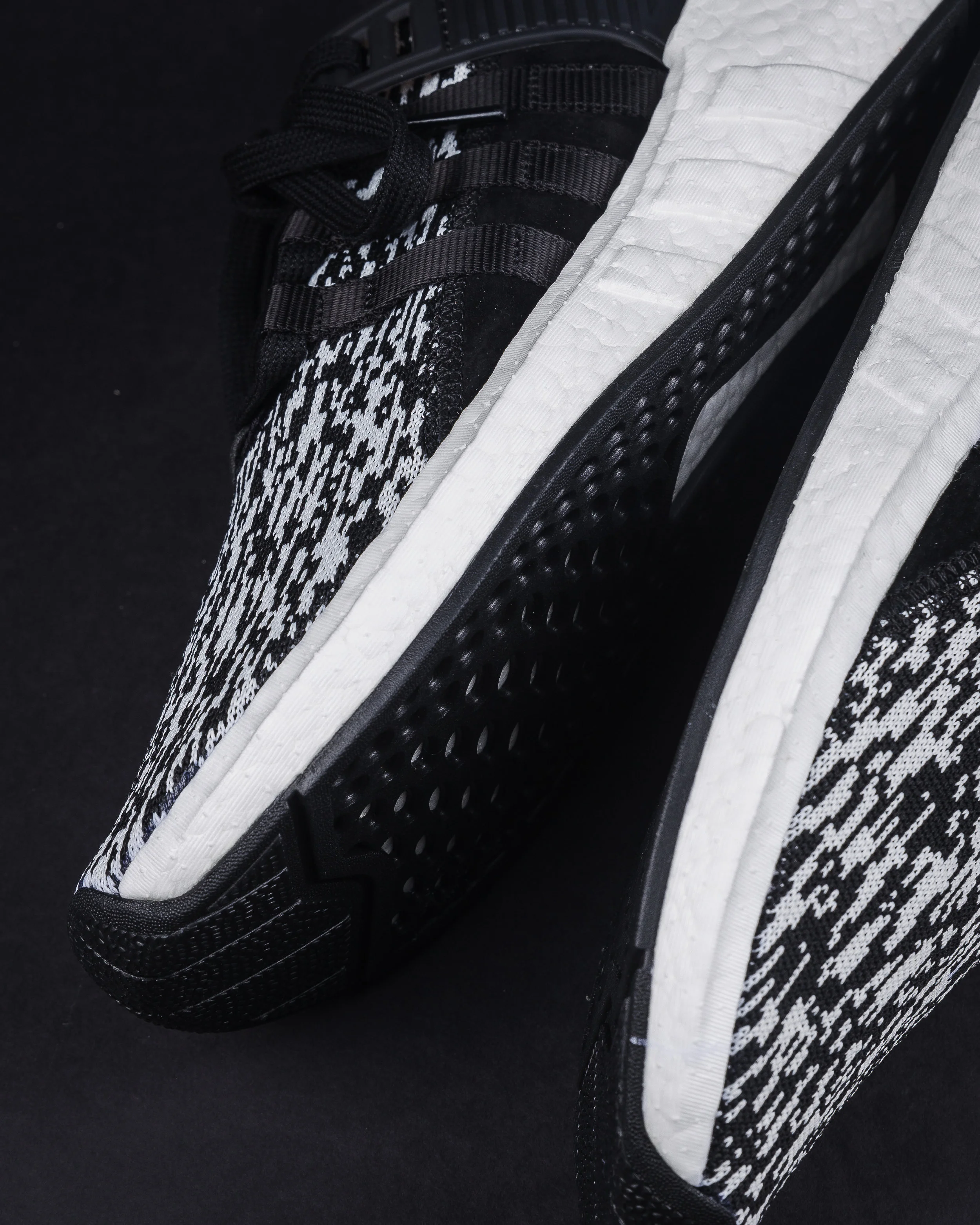 eqt support black glitch