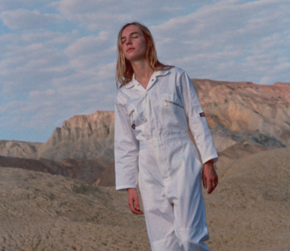 Buzzing Daily: Japanese House - "Something Has To Change" 