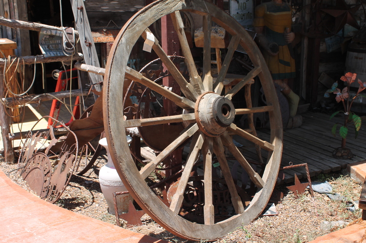 Wagon Wheel 61 in.JPG