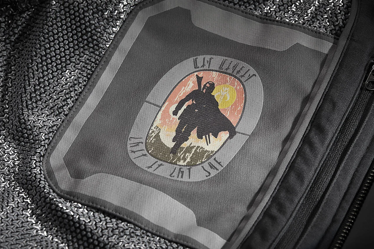 the-mandalorian-ic-jacket-interior-easter-egg.jpg