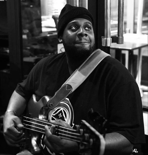 FRANCK 'BOOM' JEAN MUSICIEN (BASSE)