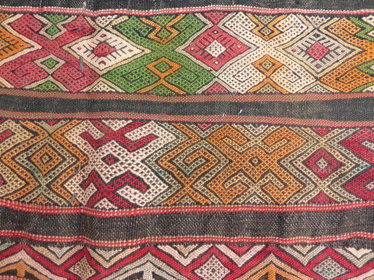 khenifra-kilim-295-2.jpeg