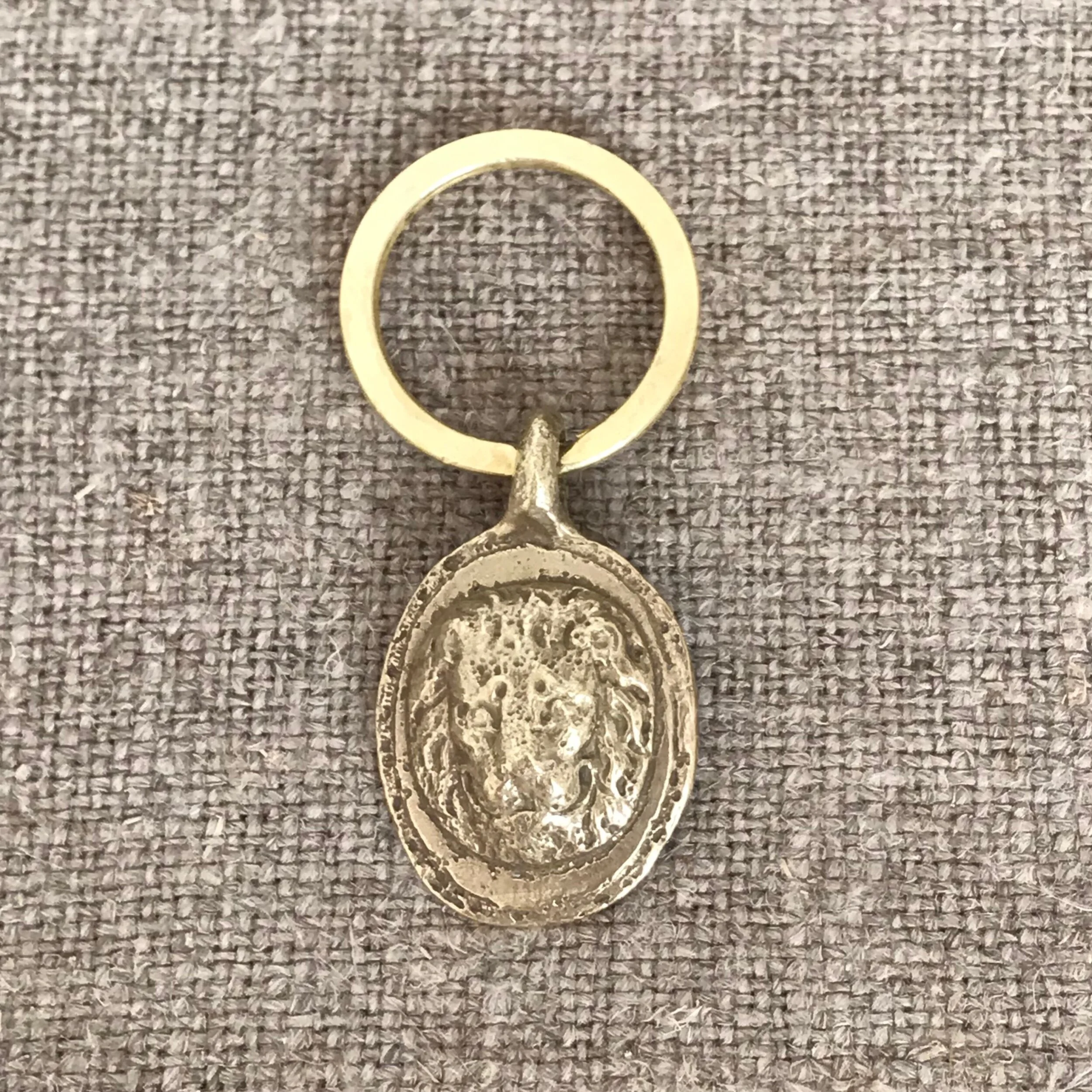 12FB8005-C20B-4BA2-8632-19D750D6EBD1