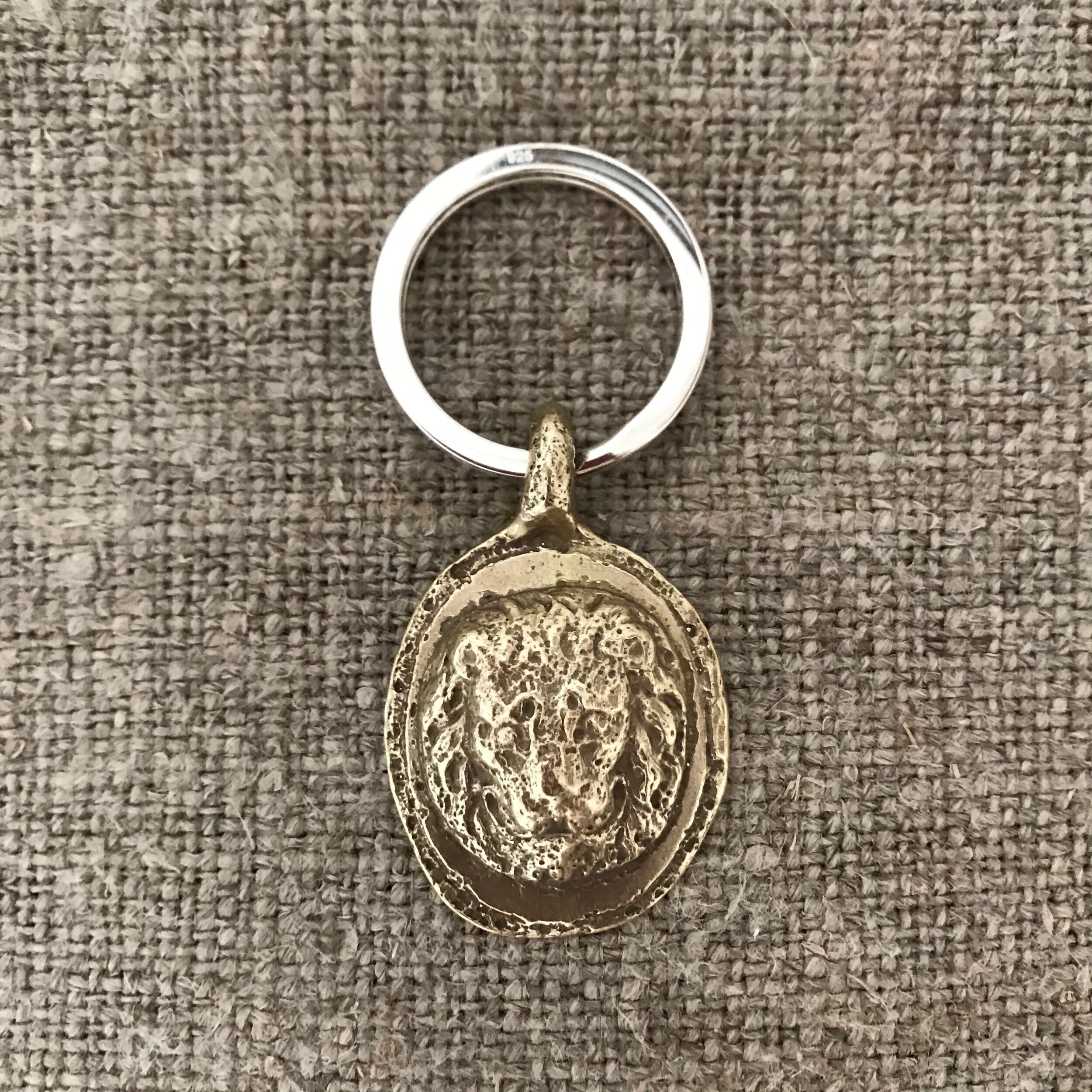 0EB6228B-E3FB-4858-B6B8-0D214EDC29FA