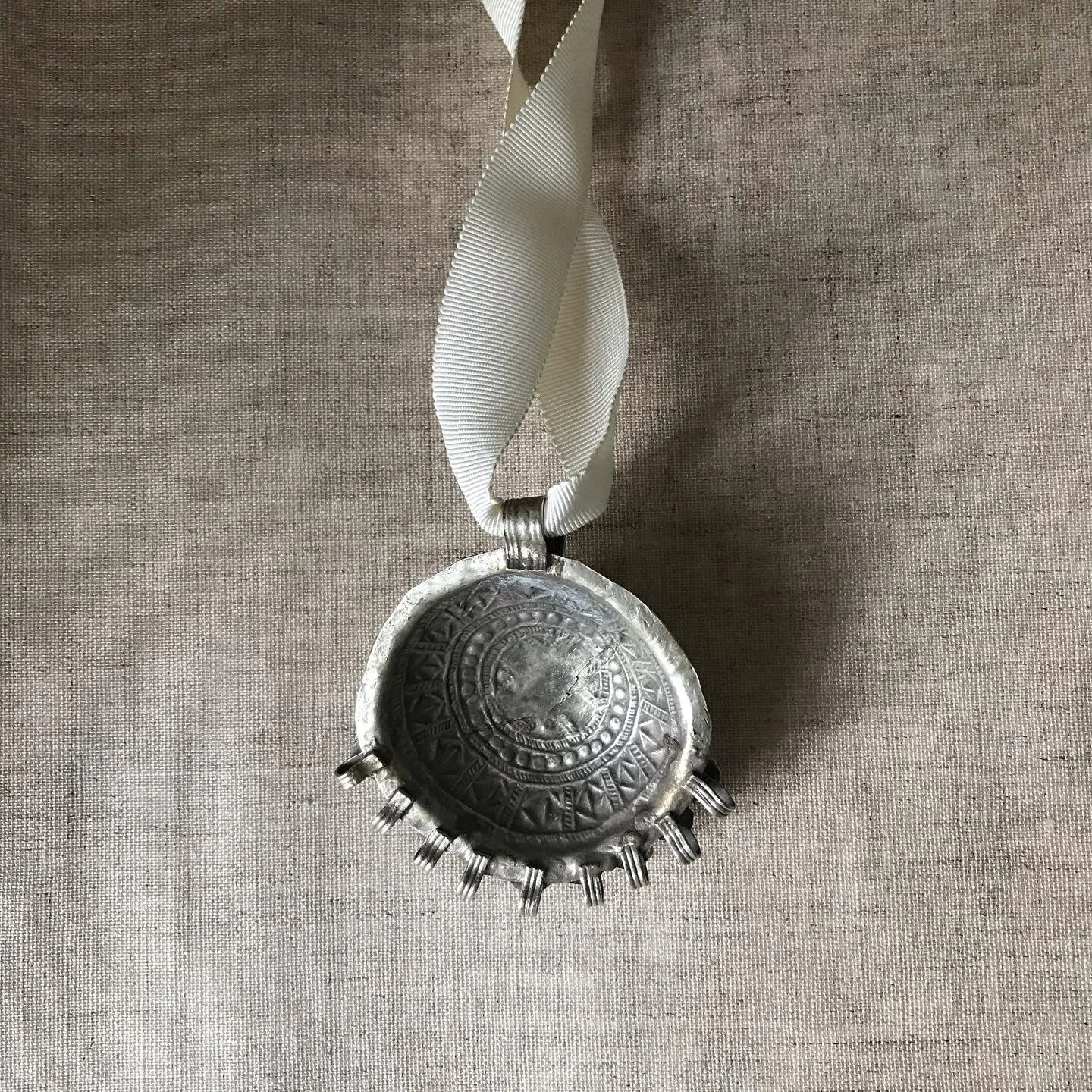 B23090E9-8E7B-40B8-AC3D-5F3EEE89F8B2