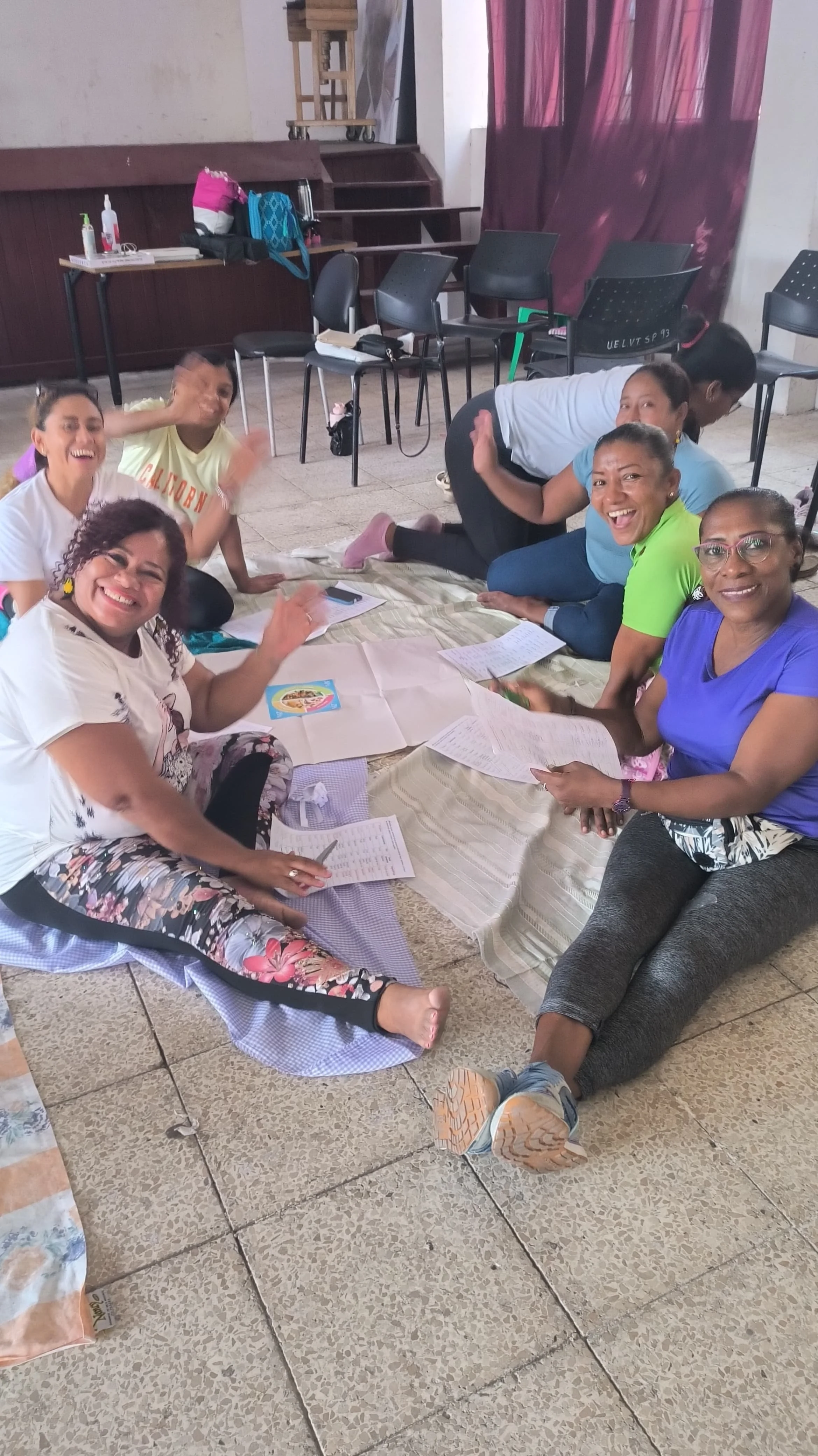 Tercer comadreo: mujeres emprendedoras de Esmeraldas aprenden sobre salud integral y nutrición