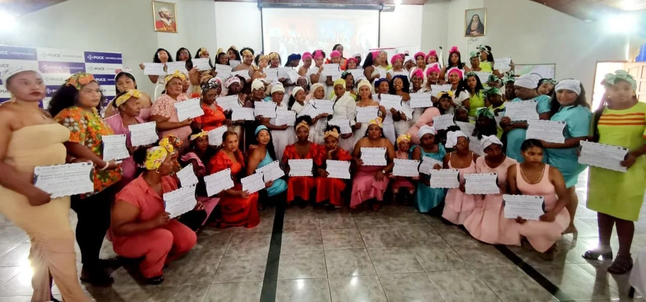 Las mujeres de CONAMUNECE se gradúan como Promotoras de Salud y reafirman su compromiso con la paz y la dignidad en Esmeraldas