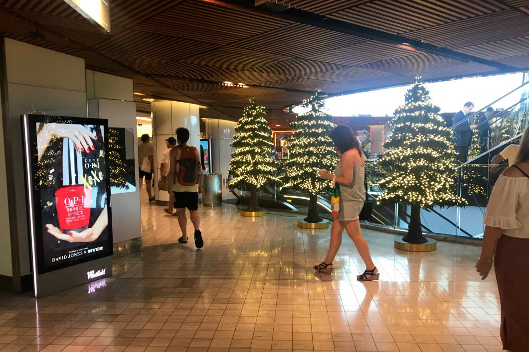 OPI Holiday POPs - 18.12 3.jpg