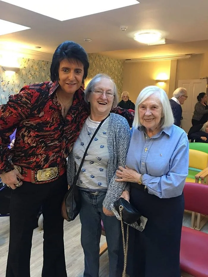 Elvis is in the building