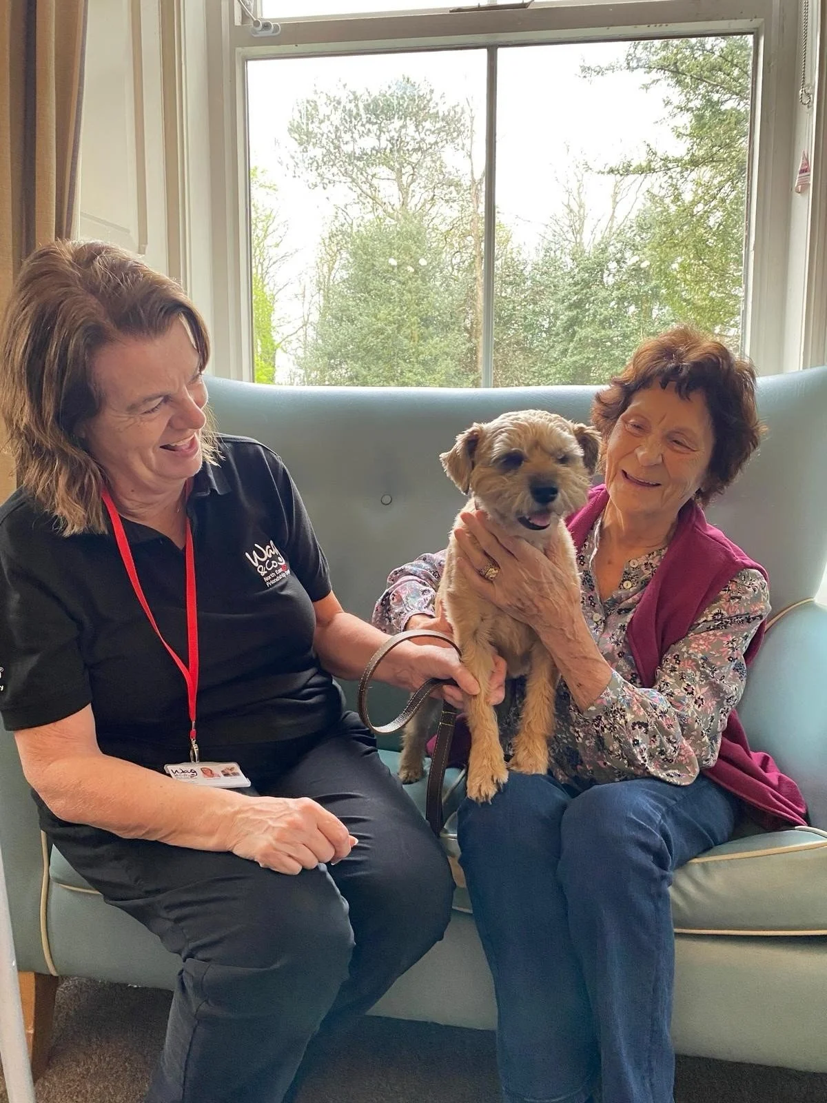 This week 💫

@wag_company visited Ryton Towers and had the residents unleashing plenty of smiles! Animal therapy has amazing benefits for residents, improving mood and boosting wellbeing 🐶❤️

Rosevale enjoyed a well-earned pamper session, getting t