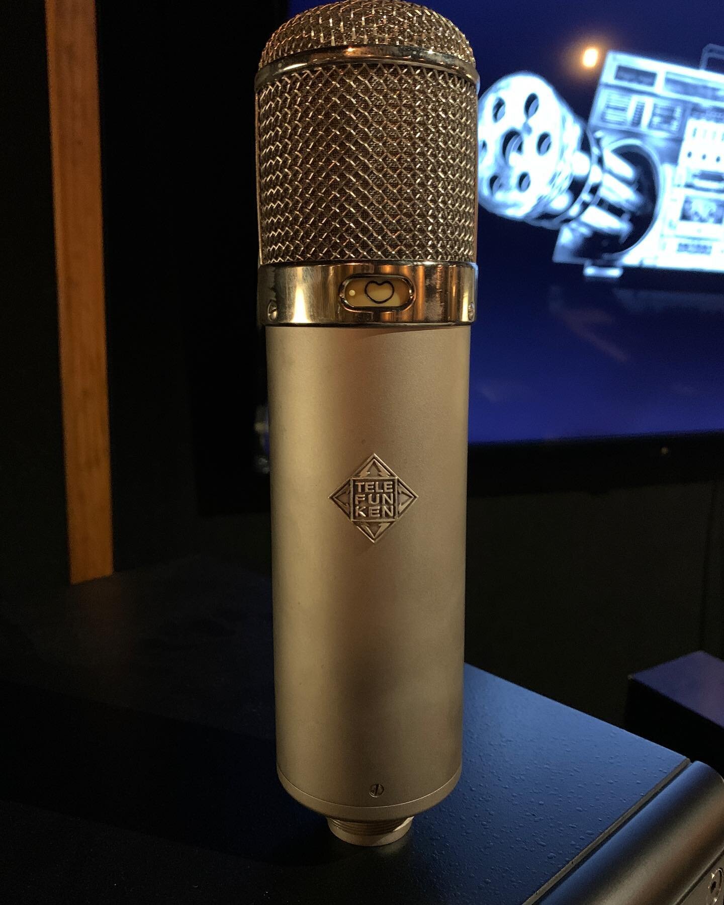 The one and only, the original, the mic that started it all. There&rsquo;s a reason why this mic is a thing of legend, it sounds unbelievable. It&rsquo;s true plug it in, let it warm up and your vocals are done. The Telefunken U47 Tube.