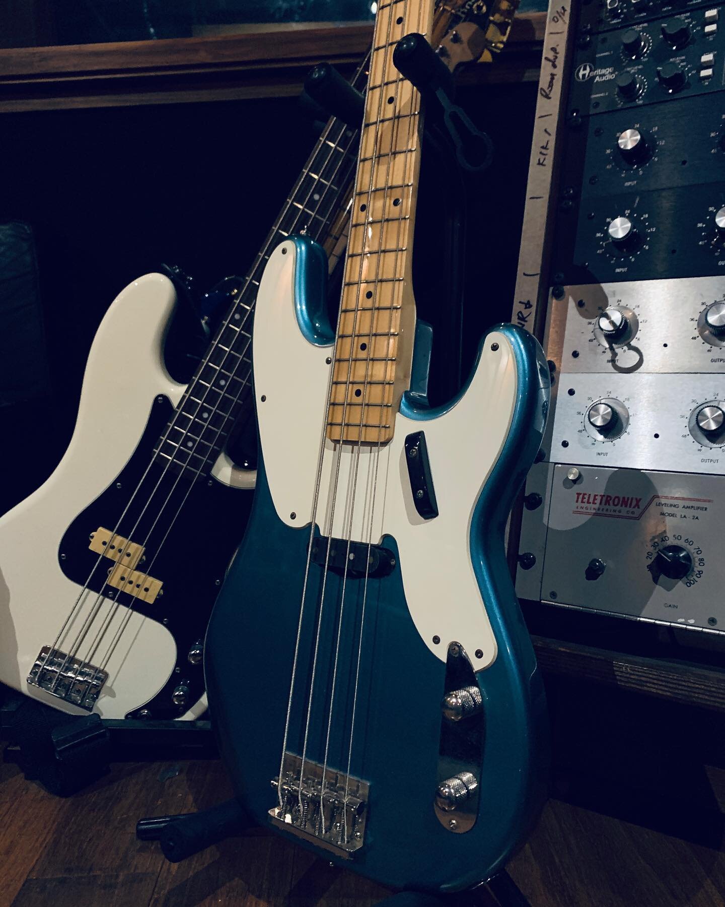 We recently added this ripper of a Squier Precision Bass to our studio instruments. It&rsquo;s already been on a bunch of recordings. After being set up properly it plays as good as it&rsquo;s big brothers from Fender.

#squierbass #thearmourysession