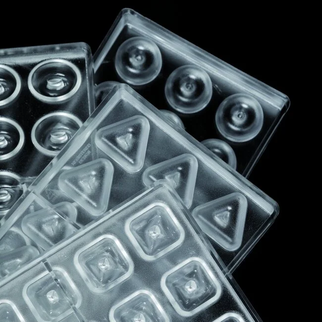 pc51-iconic-mould-square-chocolate+2.jpg