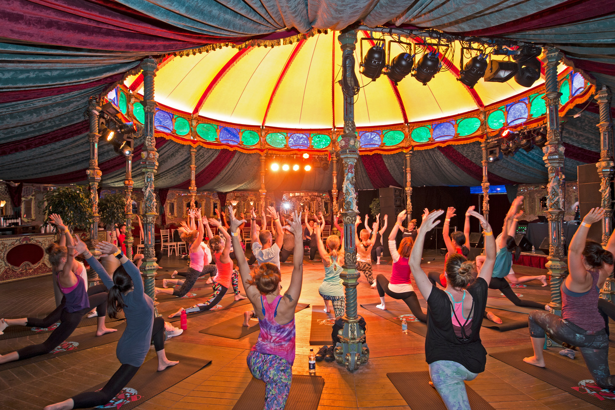 SPEIGELTENT : September 2016