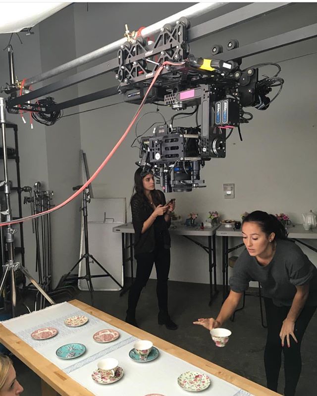 Check out this cool CineDrive tabletop setup by @hellomsrobot shooting food from above.  #moco #motioncontrol #cinedrive #food #production