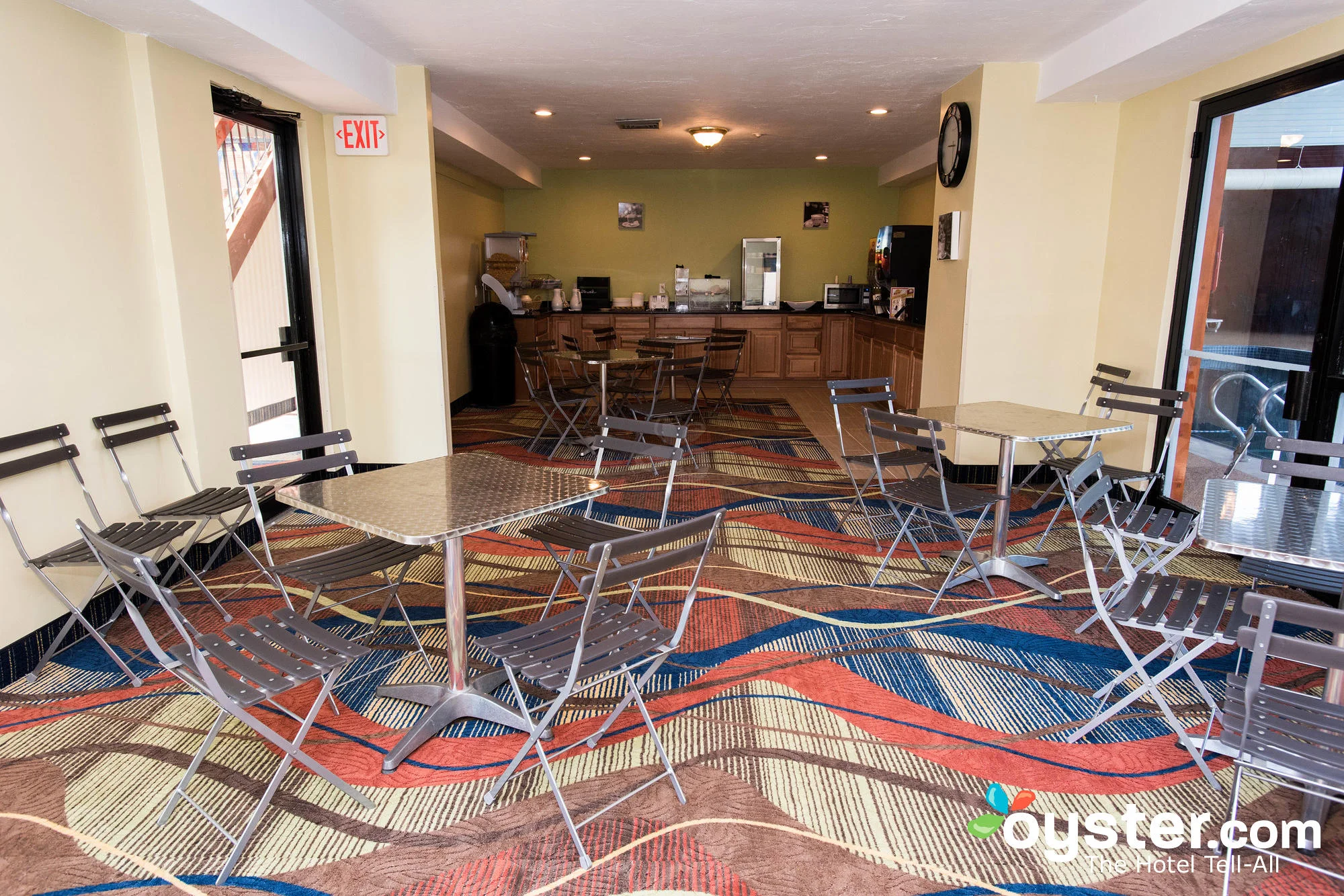 breakfast-room--v13334084-2000 - Copy.jpg