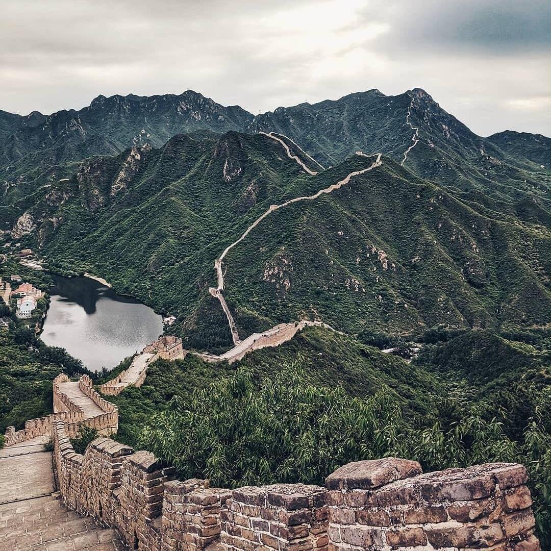 Great wall, more like great wow! Visiting the Great Wall is a delightful must for the first-time visitors to Beijing China.
📷 @albi_lekiwi
.
.
.
.
.
#eventplanner #eventplanners #eventmanager #eventmanagers #eventprofs #eventmanagement #eventprof #b