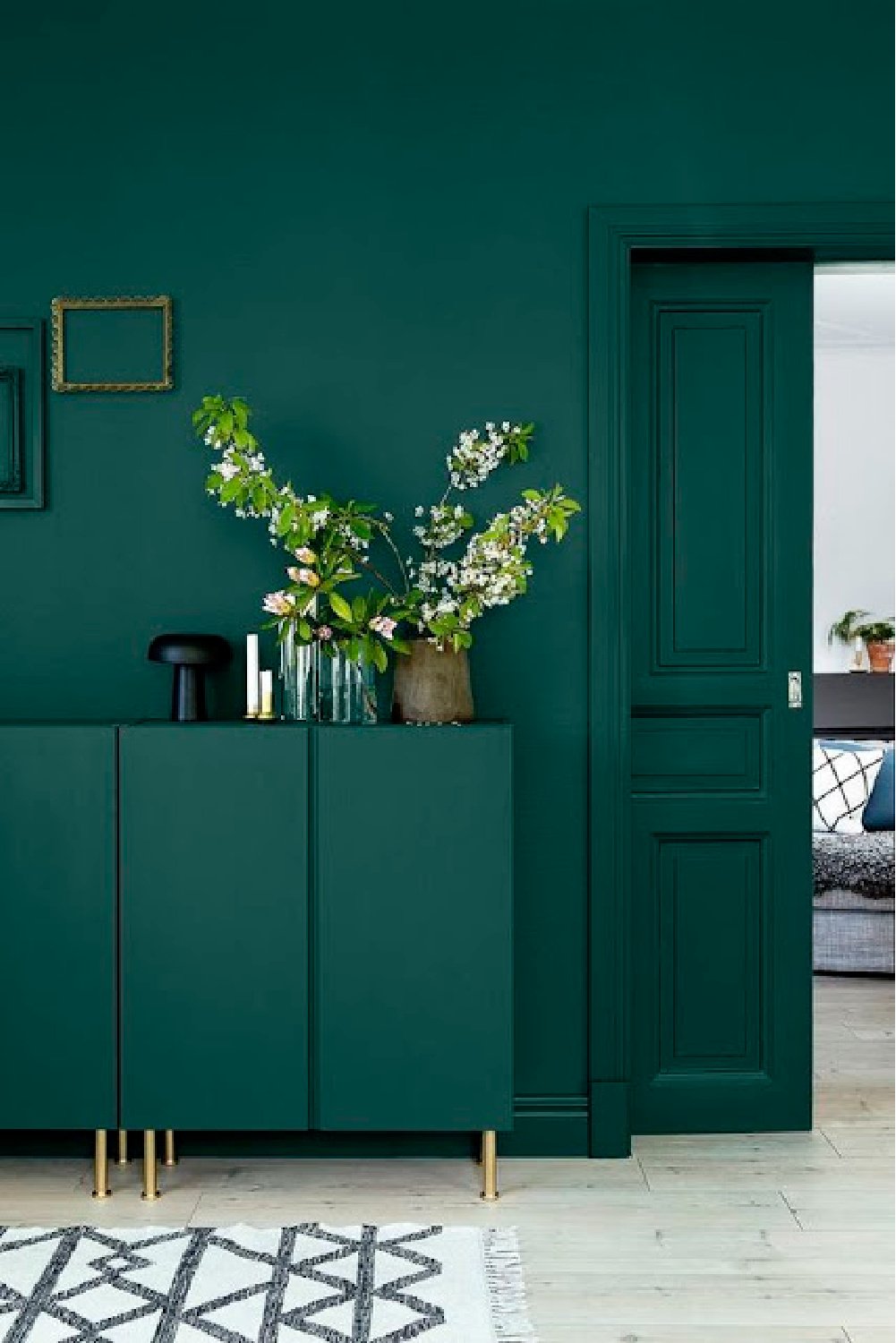 025-deep-teal-green-walls-living-room.jpg