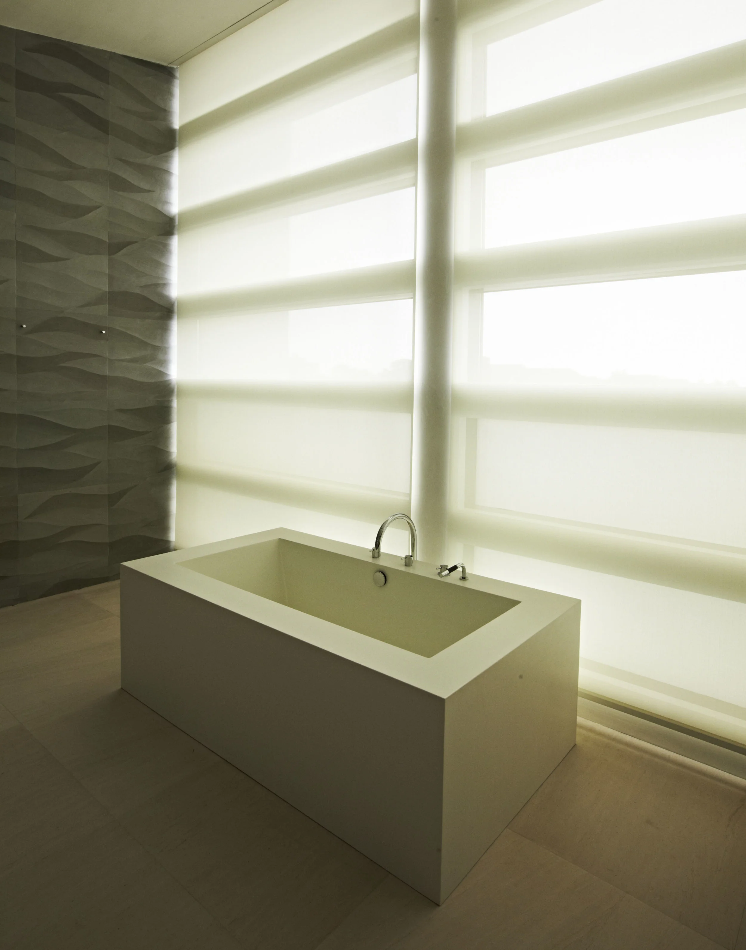 Bridgehampton rectangular bathtub