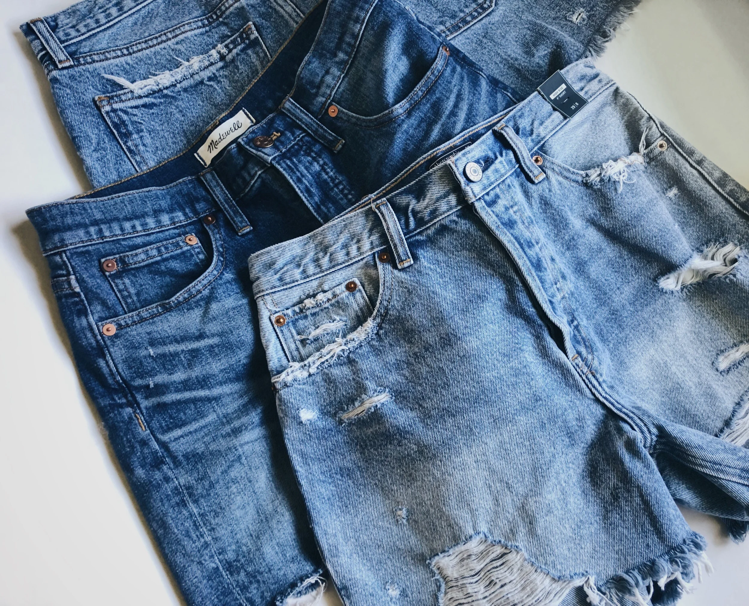 THE BEST MID-LENGTH DENIM SHORTS — THE 