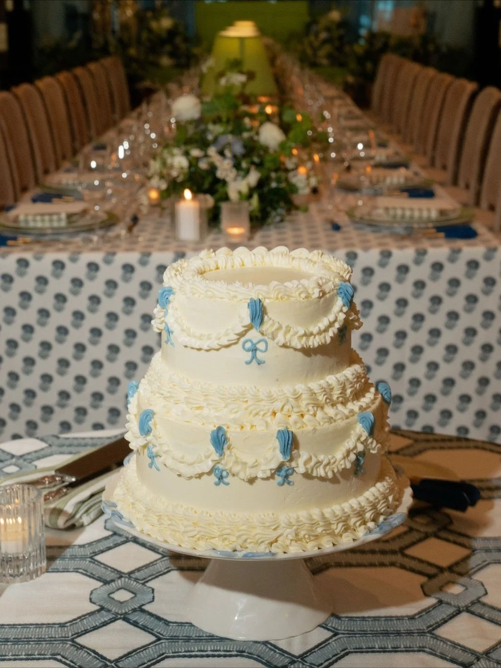 It started with an EDM festival meet-cute, so naturally Anna &amp; Jack&rsquo;s wedding had the same unstoppable energy.

From a vintage-inspired cake to a vibrant, upscale dinner, espresso martinis, and a sax that stole the show, this celebration hi
