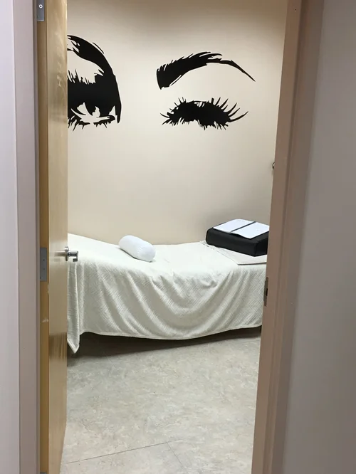 Elegante Salon, business photo 5