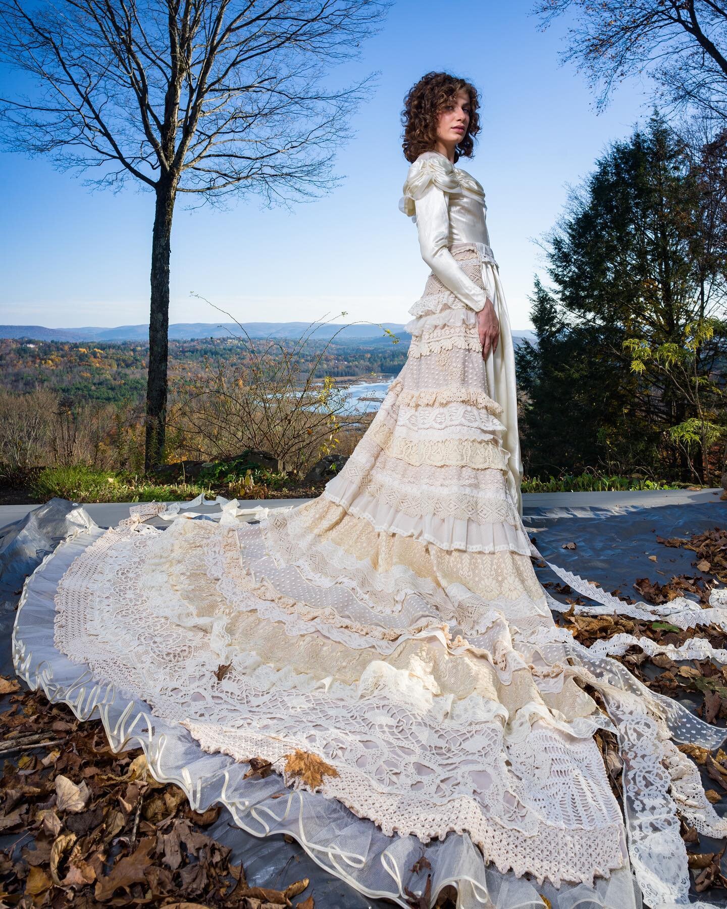 Runaway Bride 
Upcycled Wearable Art
@eric.korenman.photography 
@brooke.e.roy