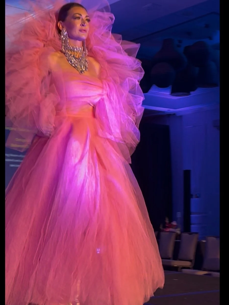 Thank you!!! @naplesartinstitute , Emily Monty @faceofnaples239 and Isabella Victoria for a fabulous wearable art fundraiser show in Naples FL last night!!! Spectacular event!❤️❤️❤️