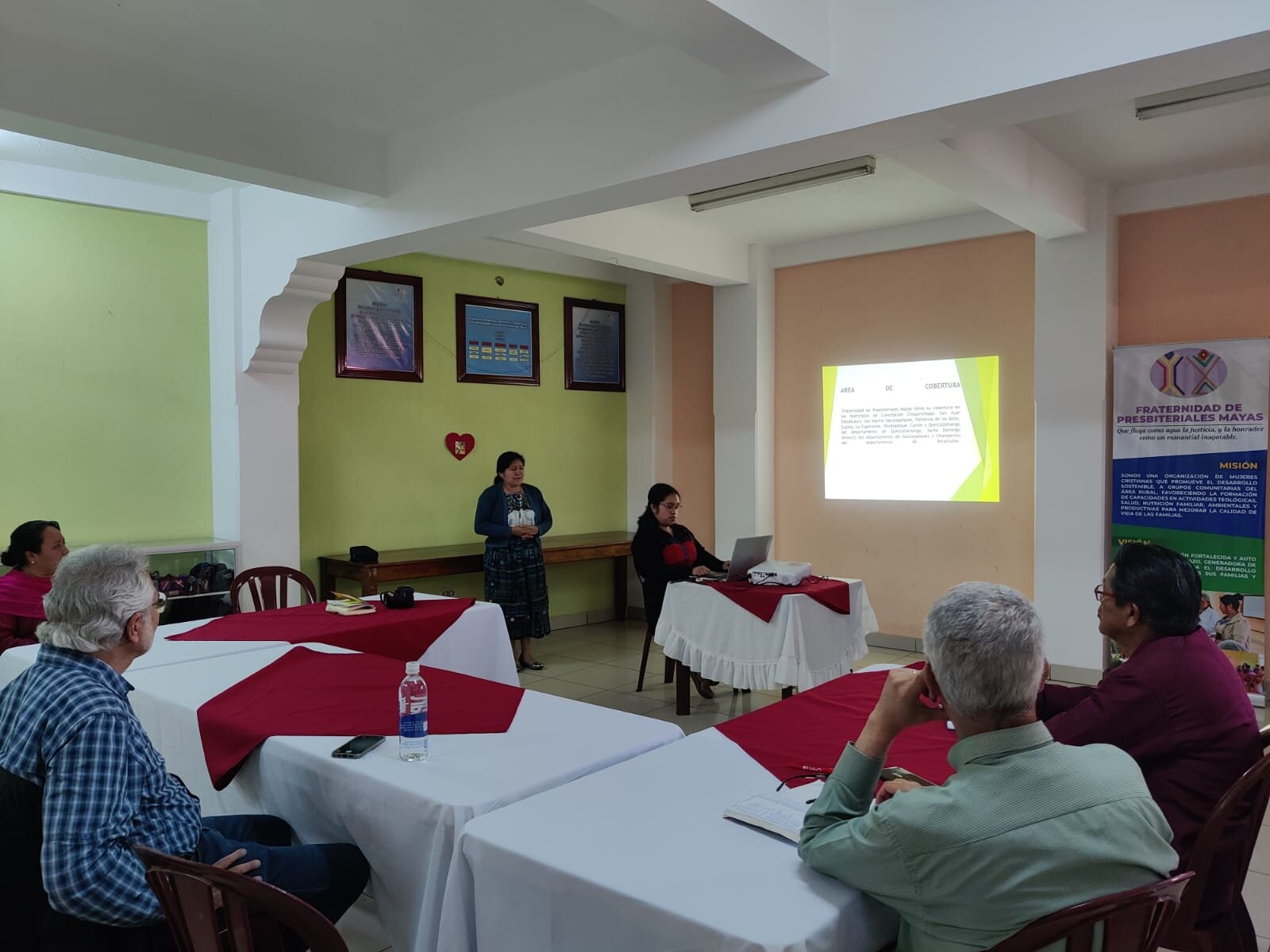 ✨New Possibilities✨
On our most recent trip to Guatemala, we met with leaders and members of a Microcredit Association in Quetzaltenango, Guatemala - Fraternidad de Presbyterales Mayas. 
.
Fraternidad has a well-established self-management style prog