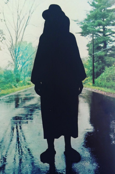 Vistor, acrylic on magazine