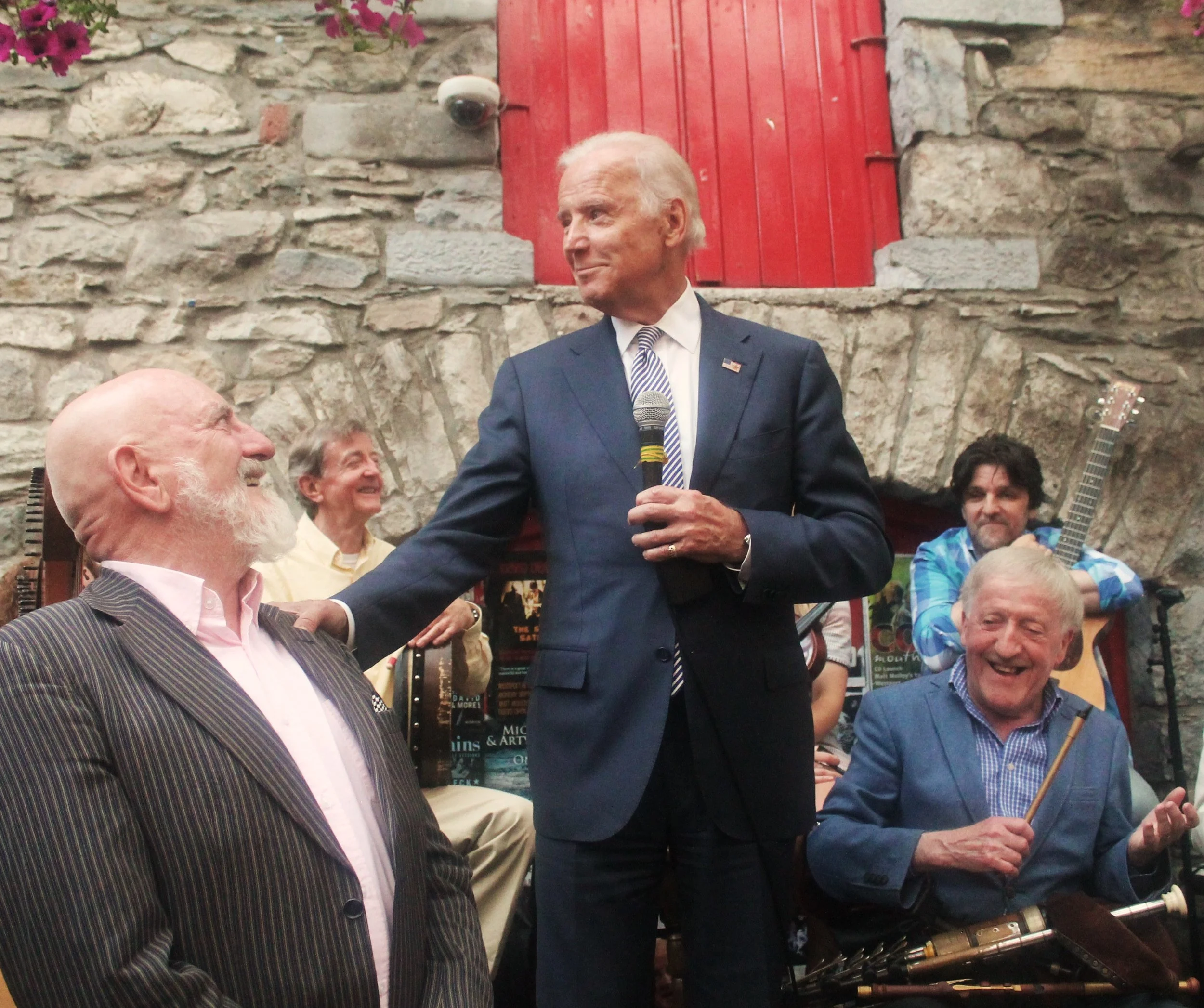  Matt Molloy with Vice President Biden 