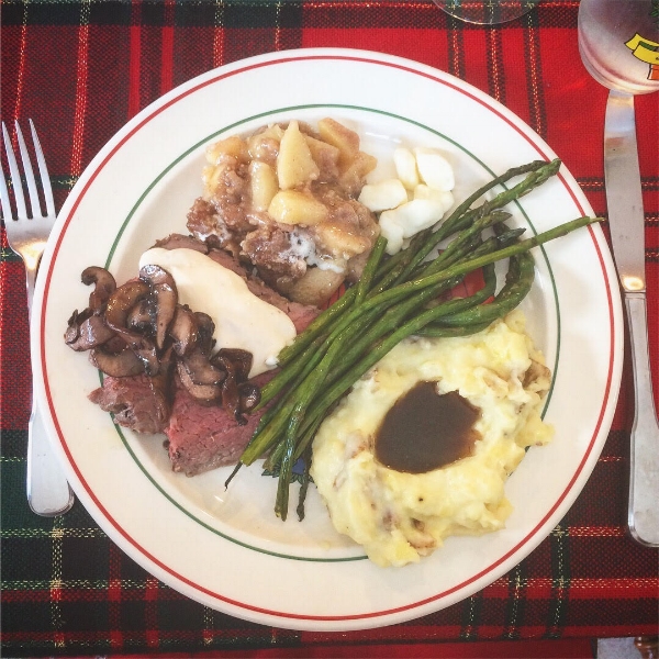 Featured image of post Beef Tenderloin For Christmas - So i finally went to the butcher counter to ask about how to purchase the best beef tenderloin to make for christmas dinner.