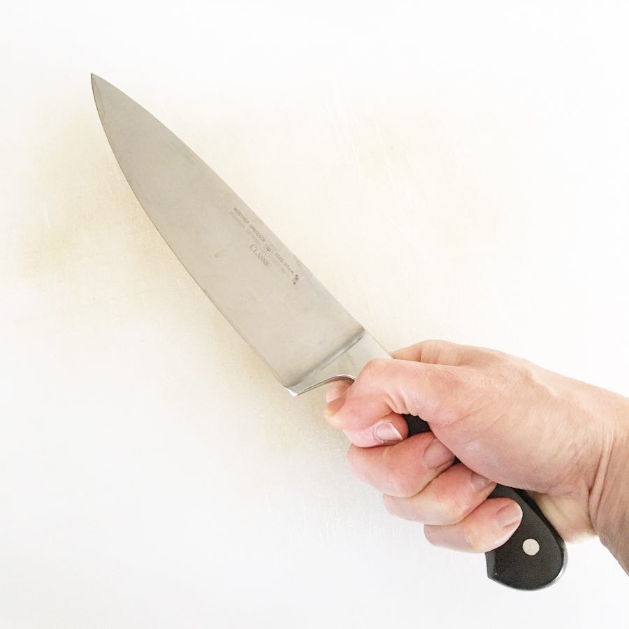 knife_skills_hand_positions_2.jpg