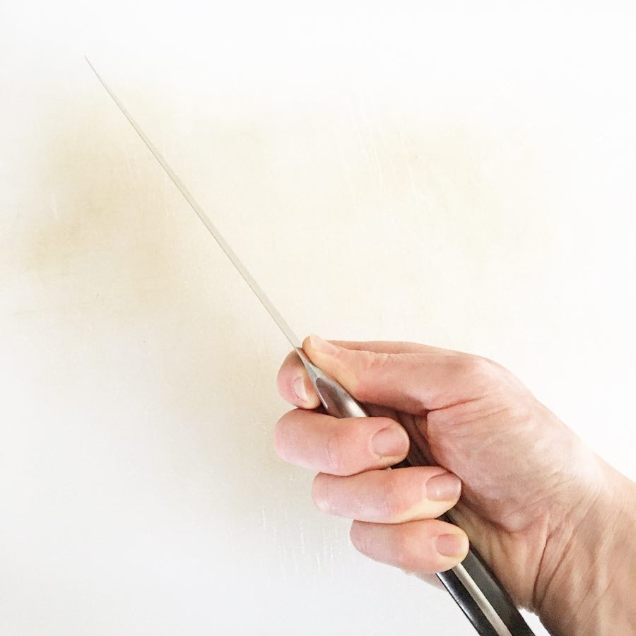 knife_skills_hand_positions_5.jpg