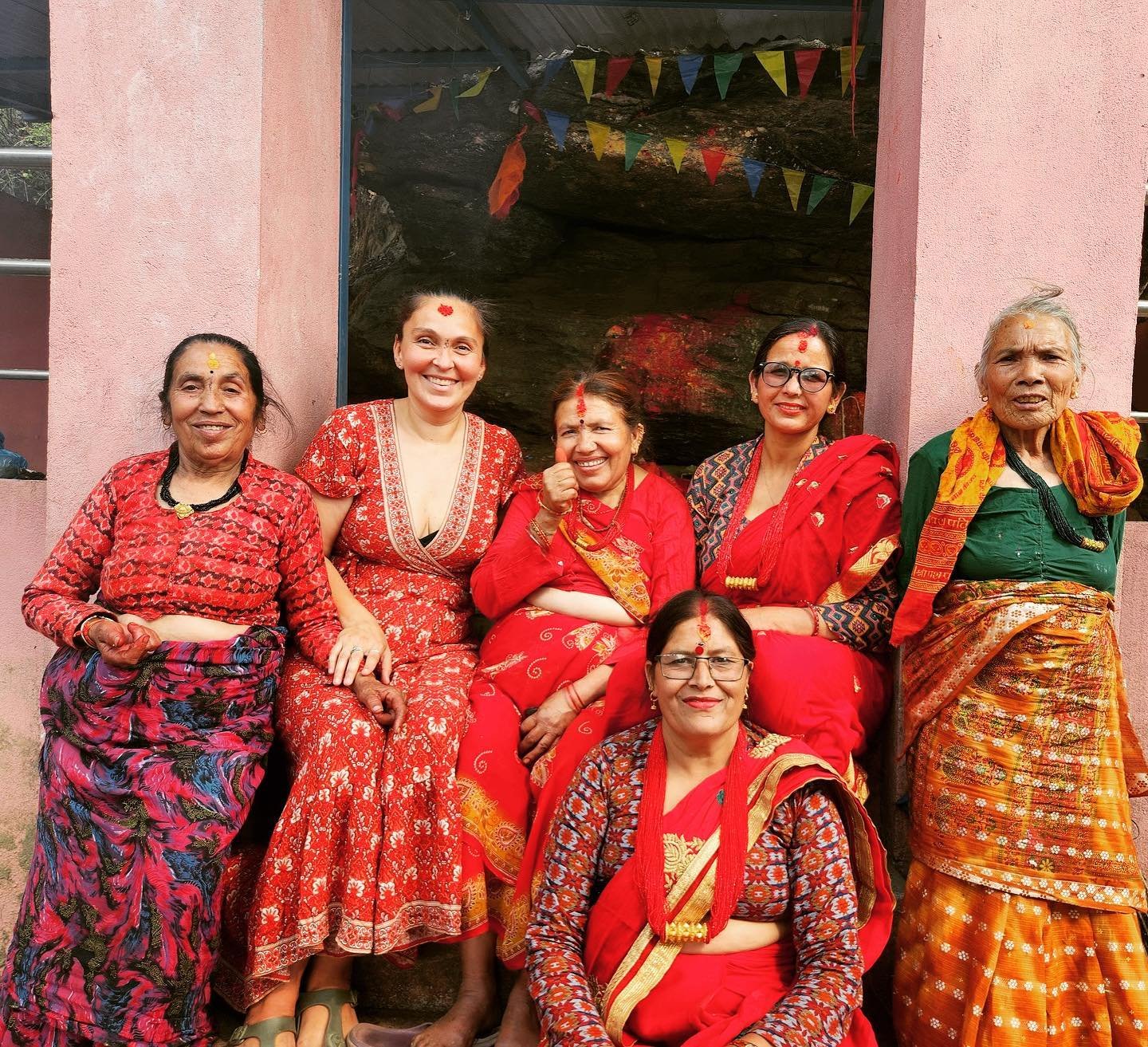 Devi Temple Ceremony🛕🙏🏼🌺

On Tuesday, the Takure community gathered at their local temple to honor the goddess Devi. More than 100 community members came to make offerings, pray and cook sacred food (&ldquo;Prasad&rdquo;) to share with Devi and e