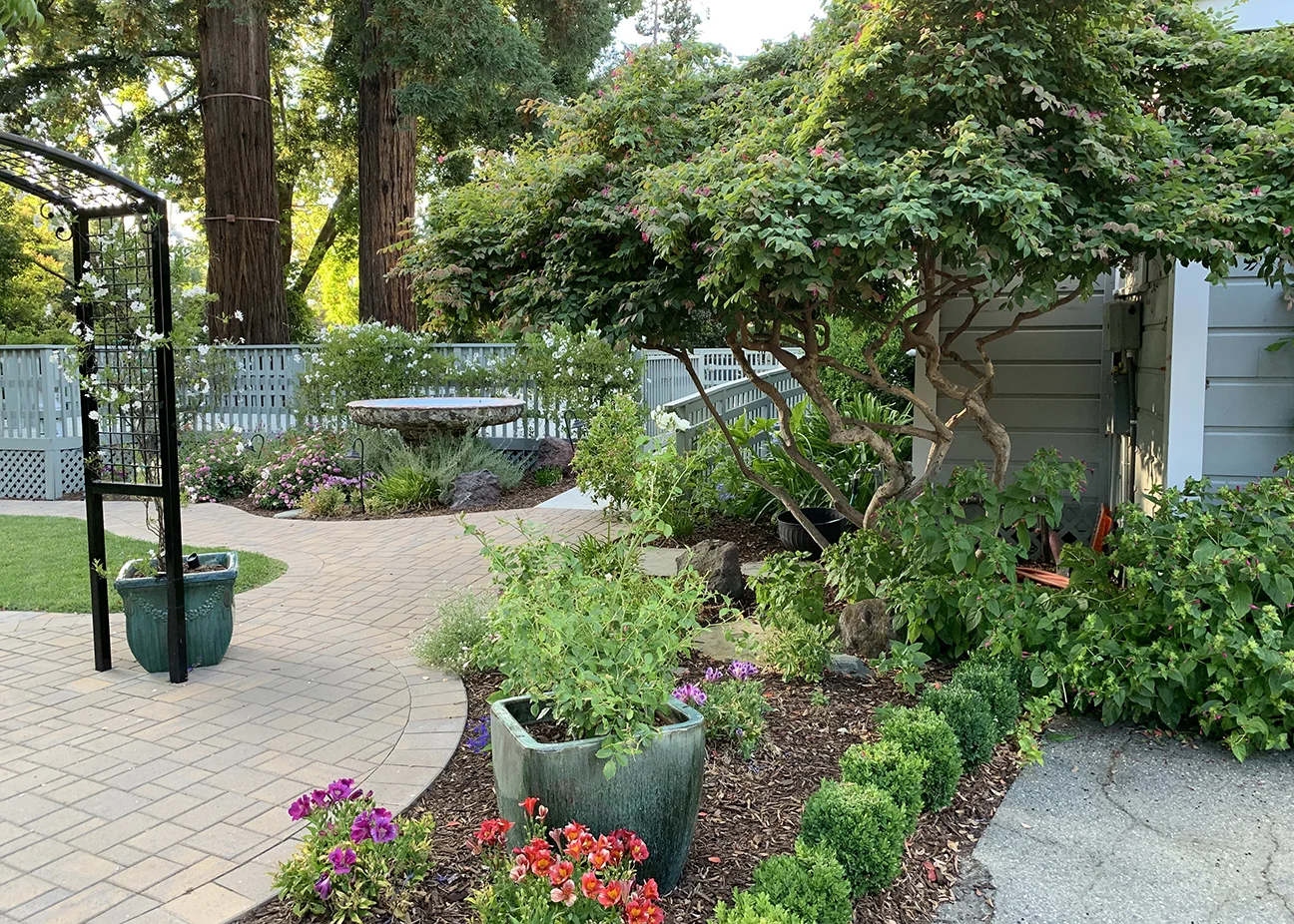 Exterior_arch_gardens.jpg
