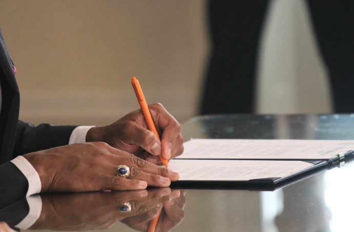 Signing.png