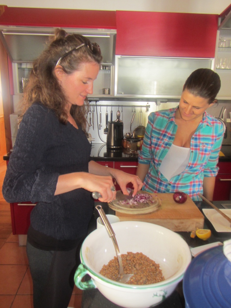 Arbeit in der Küche_TCM & Yoga Seminar_Ötscher_1703.jpg