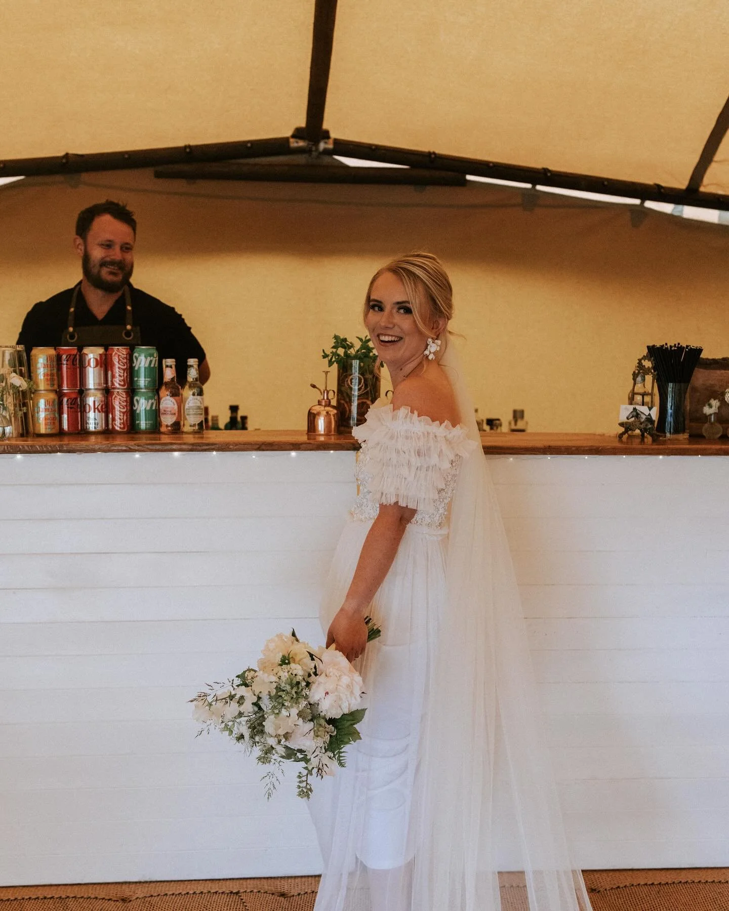 ✨ New Bar ✨

We decided it was time to add another pop-up bar to the fleet &amp; we are super excited!! 🤍

Our new addition has been lovingly crafted with set up &amp; service in mind making this not only a great looking bar, but truly high function