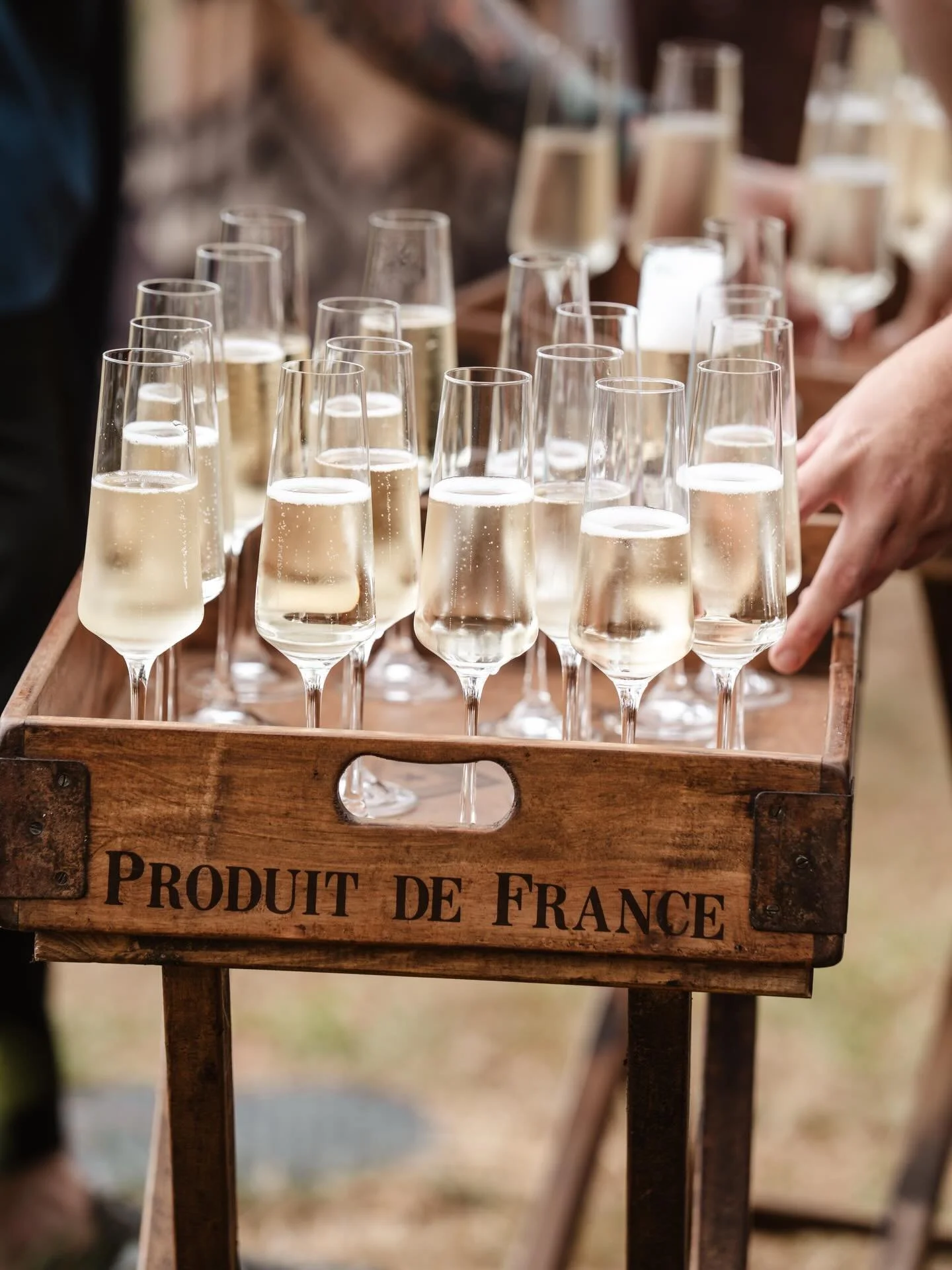 We love this part of the day ✨

The point where the drinks reception is in full swing, the champagne is flowing ~ the celebrations really begin.

With glasses poured at the ready, we&rsquo;re always there to keep the drinks flowing and your guests lo