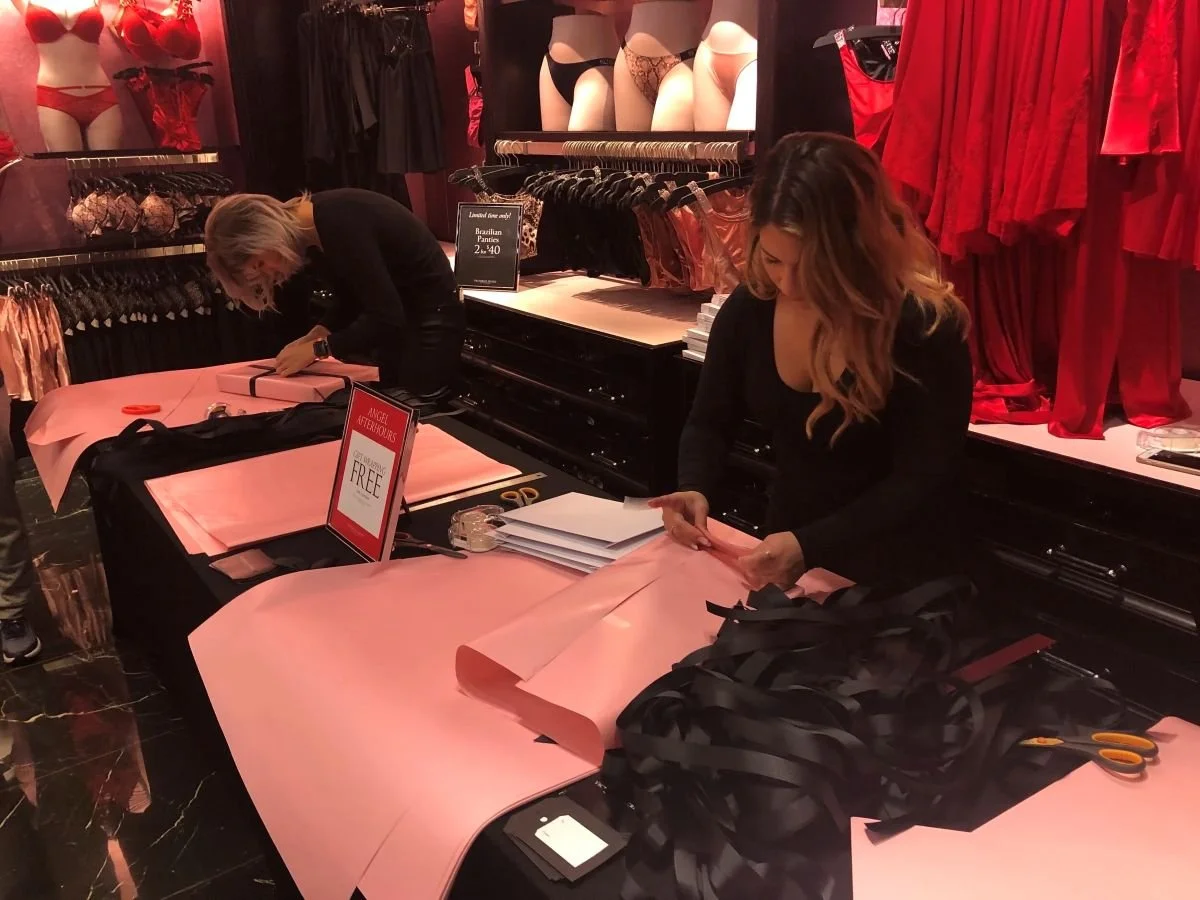 Victorias secret workers.jpg