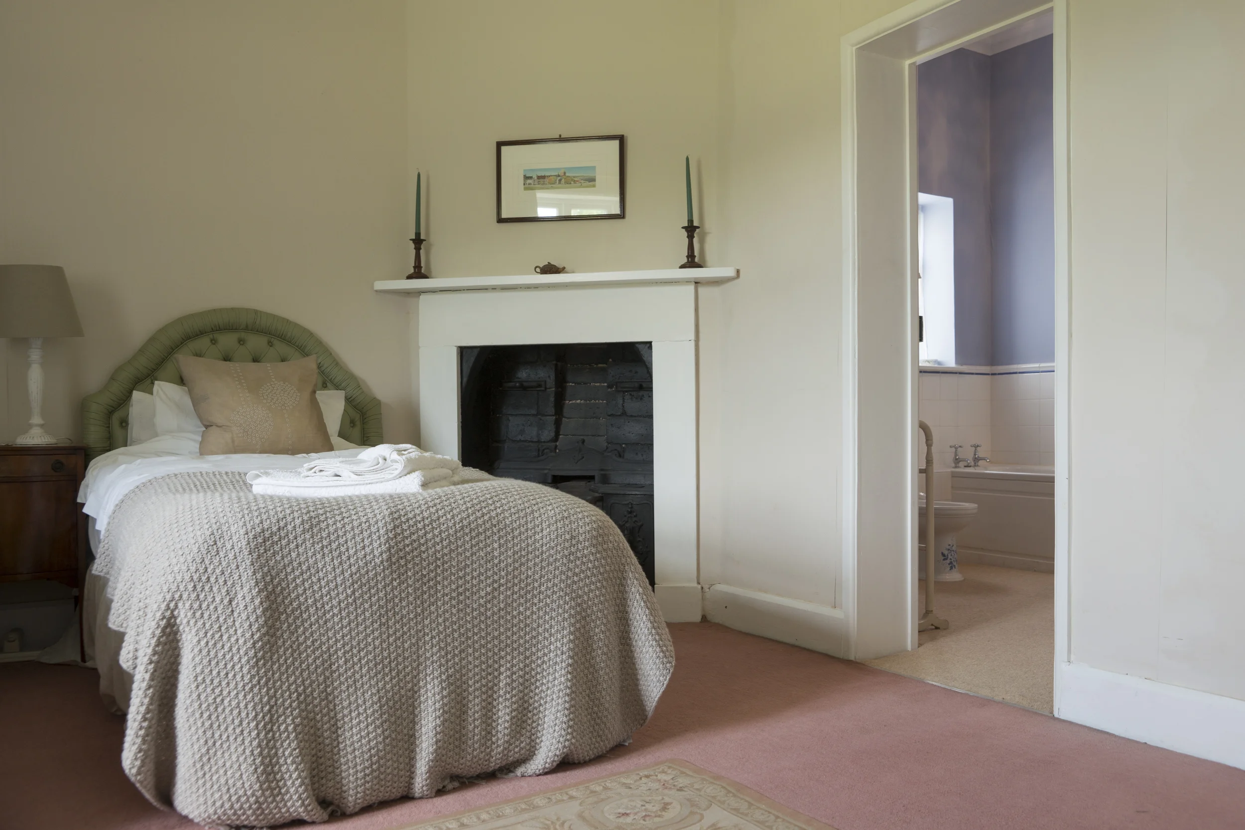 Walnut Tree twin with ensuite